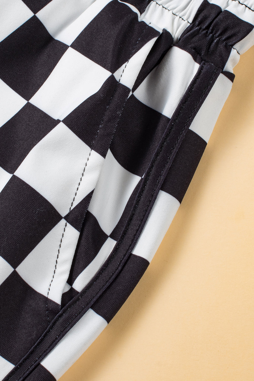 Black Checkered Drawstring Elastic Waist Casual Shorts